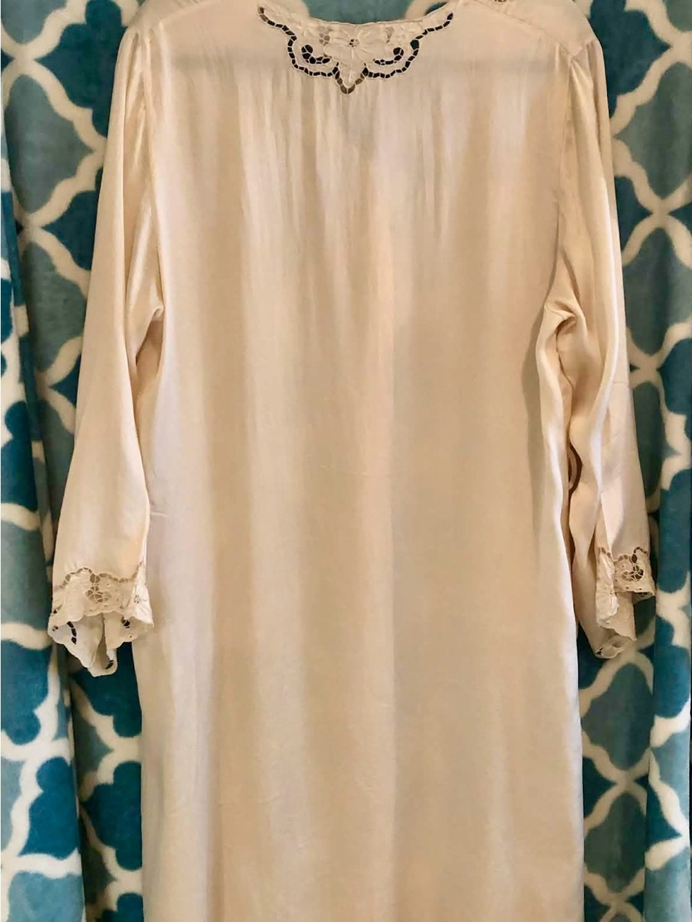 Long 100% silk Cream Lace-Trim Button-Front Robe - Picture 2 of 2